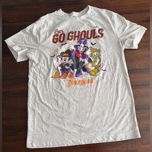 🎃 Disneyland “Let’s Go Ghouls” Halloween Tee – Mickey Minnie Daisy – Size M